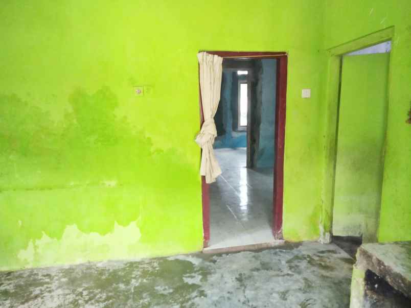 dijual rumah pinggir jl desa dekat ke jalan propinsi