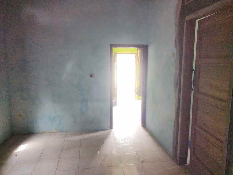 dijual rumah pinggir jl desa dekat ke jalan propinsi