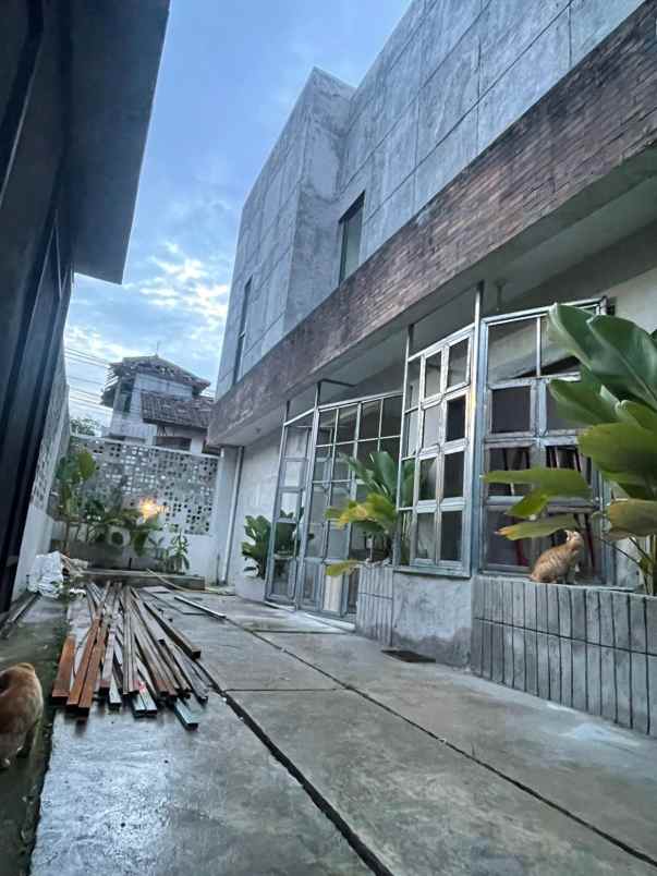 dijual rumah pisangan