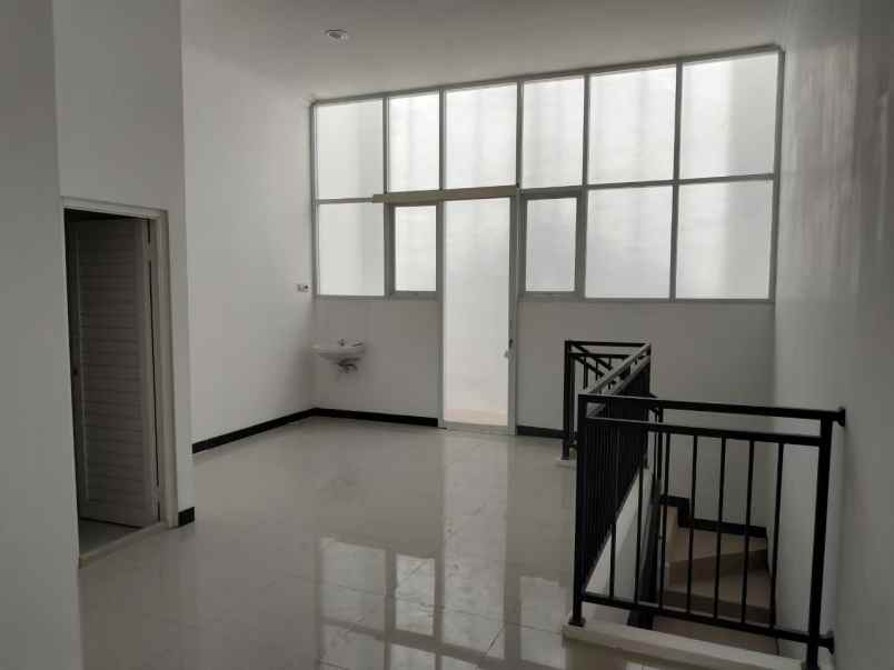 dijual rumah ploso timur