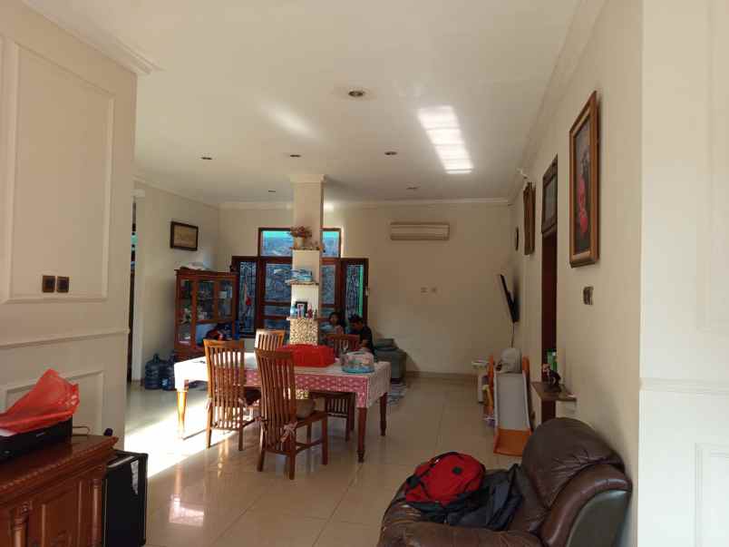 dijual rumah pondok labu