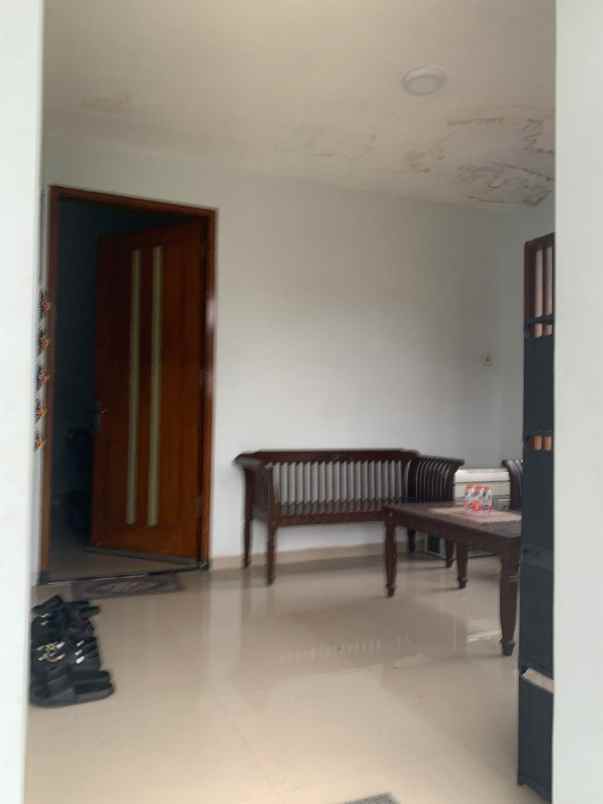 dijual rumah prabot pinggir jalan raya dau malang