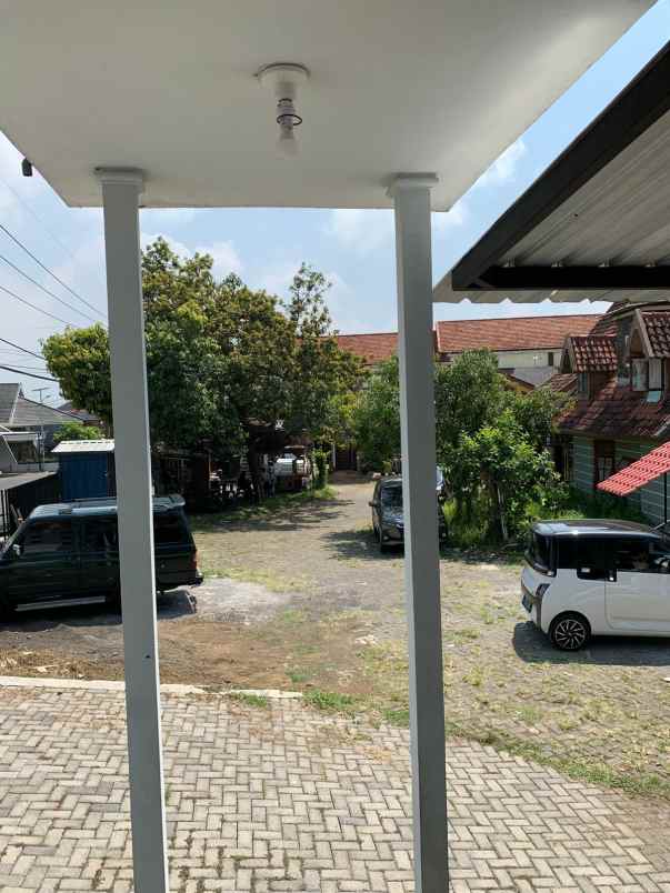 dijual rumah prabot pinggir jalan raya dau malang