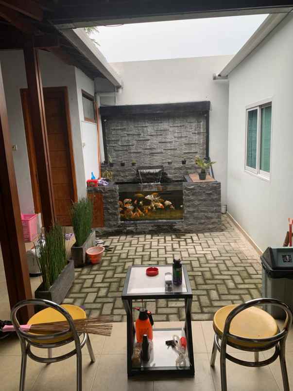 dijual rumah prabot pinggir jalan raya dau malang