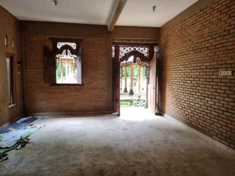 dijual rumah prapak wetan sendangmulyo