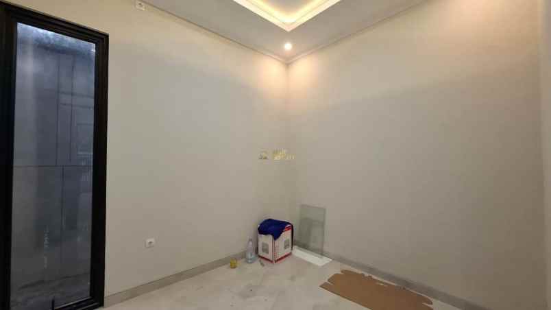 dijual rumah purwomartani