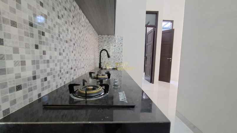 dijual rumah purwomartani kec kalasan