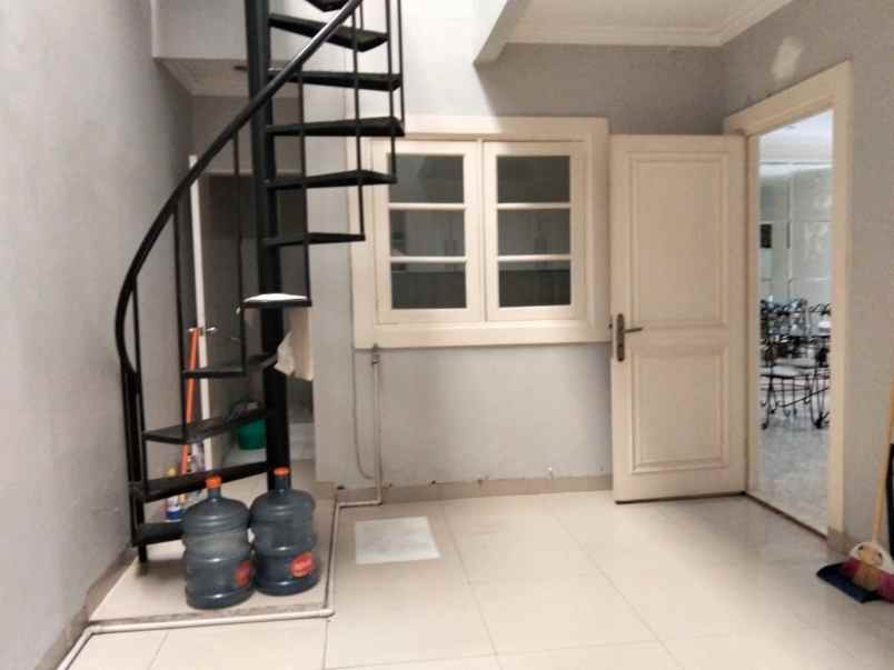 dijual rumah raffles hills housing
