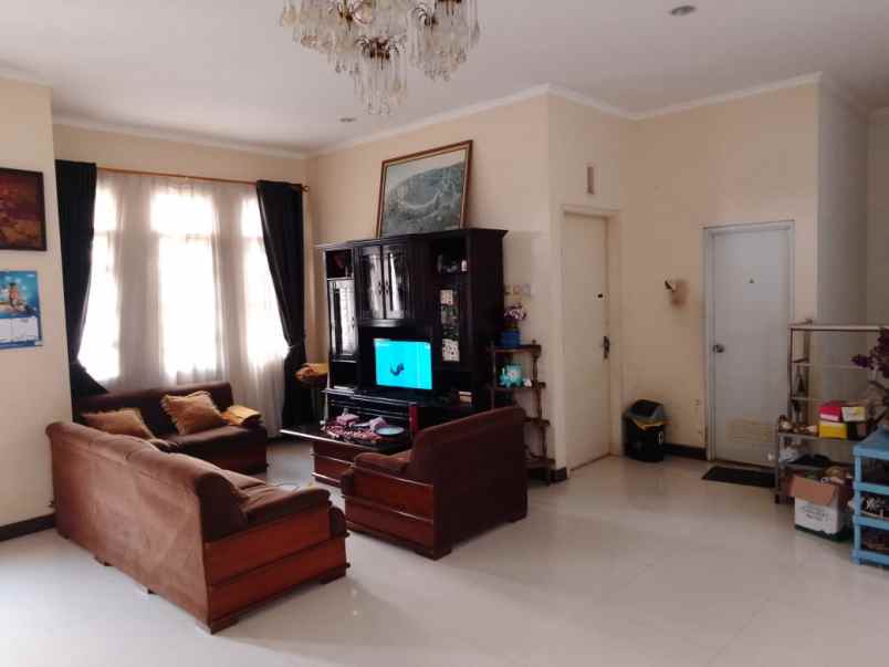 dijual rumah rancabolang