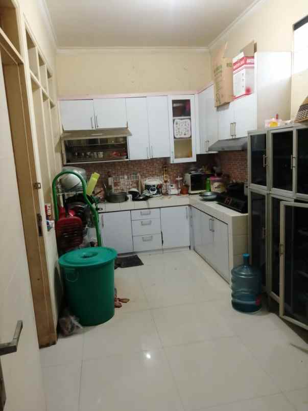 dijual rumah rancabolang