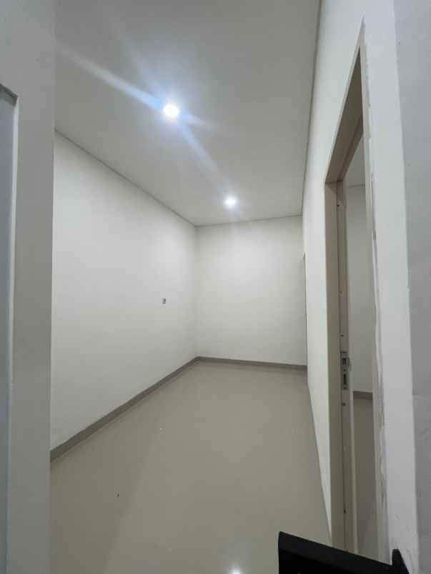 dijual rumah rawa buaya cengkareng