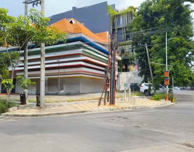 dijual rumah raya dr sutomo