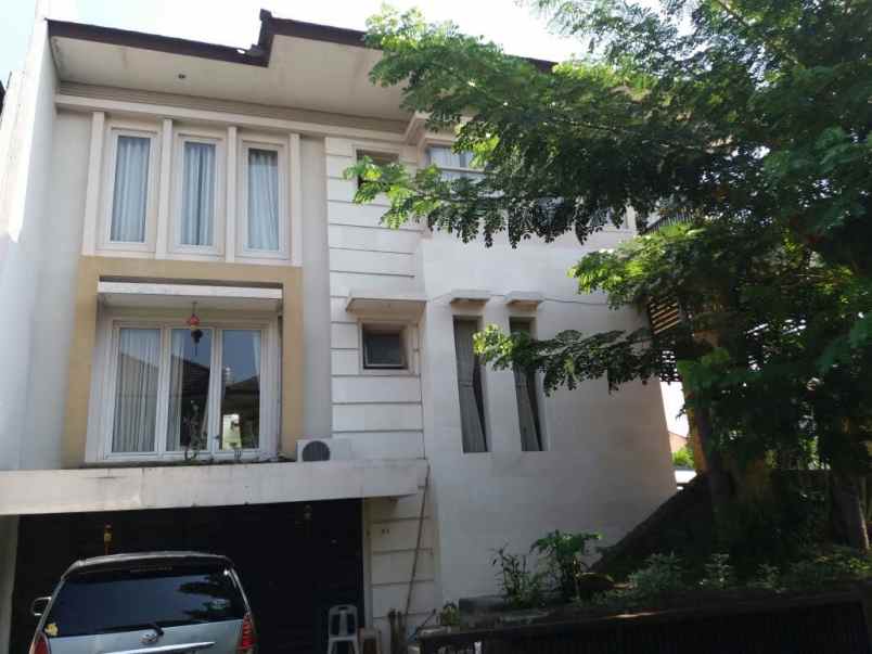 dijual rumah regency 21