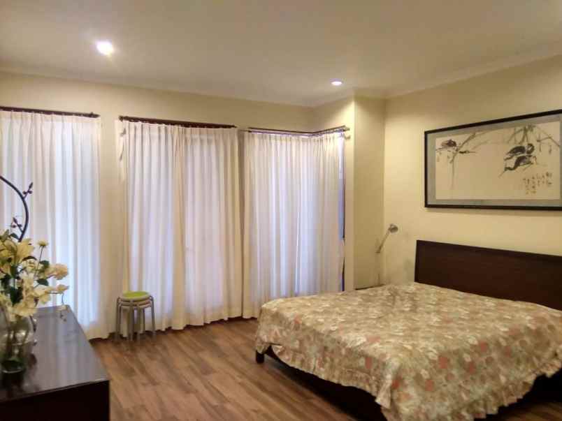 dijual rumah resor dago pakar djuanda dago