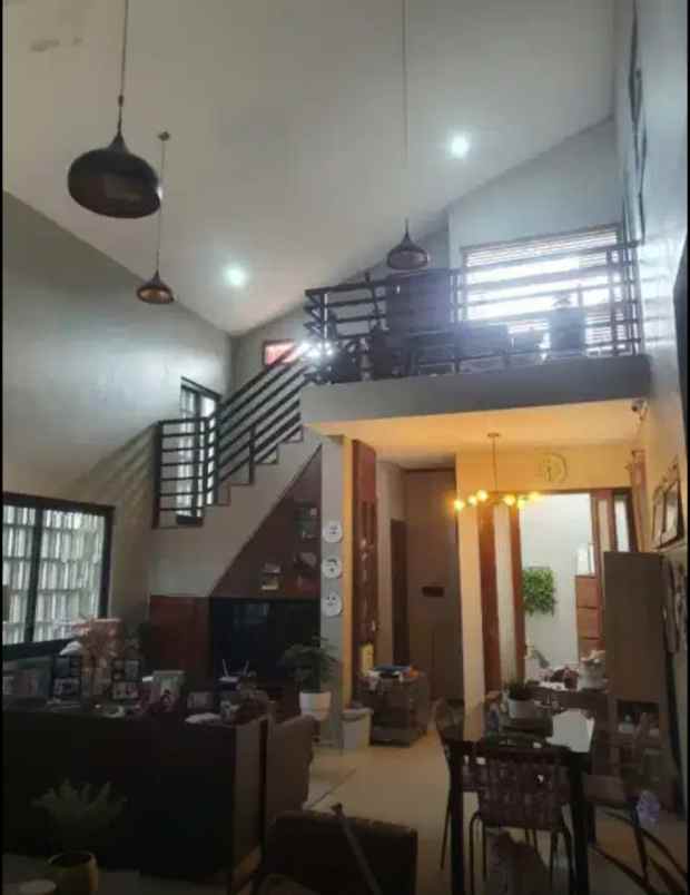 dijual rumah riung bandung cipamokolan