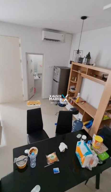 dijual rumah royal residence