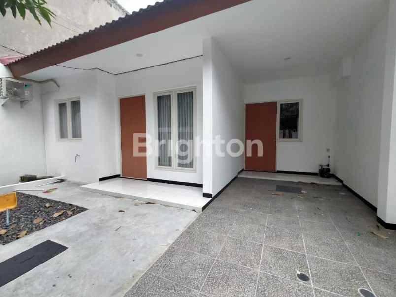 dijual rumah rungkut mapan