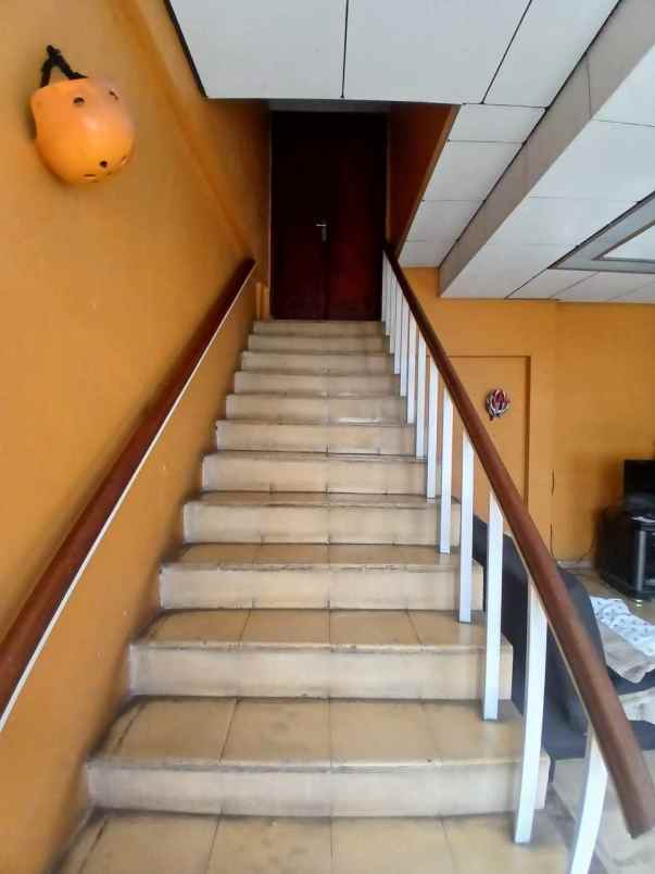 dijual rumah salemba
