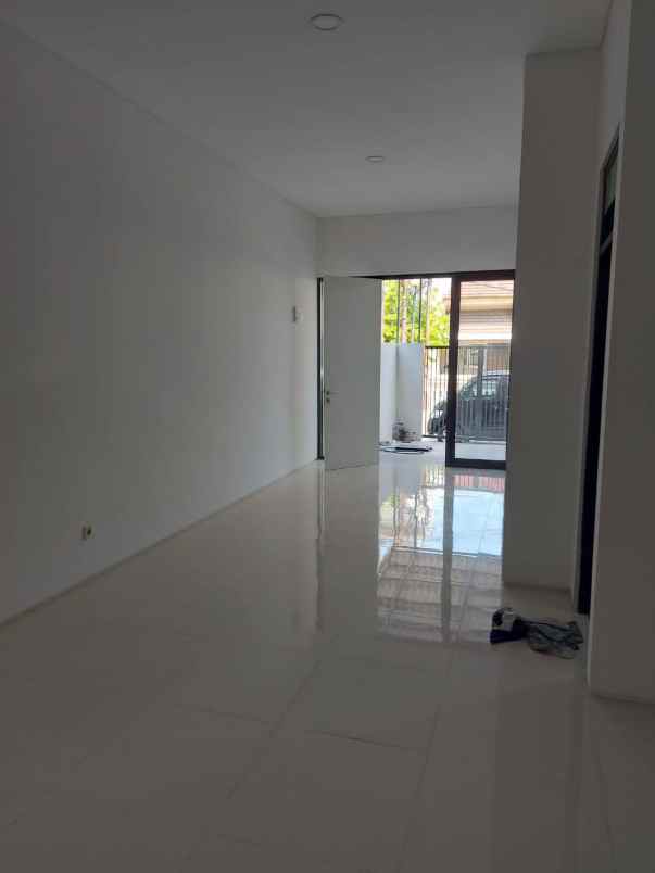 dijual rumah satelit utara