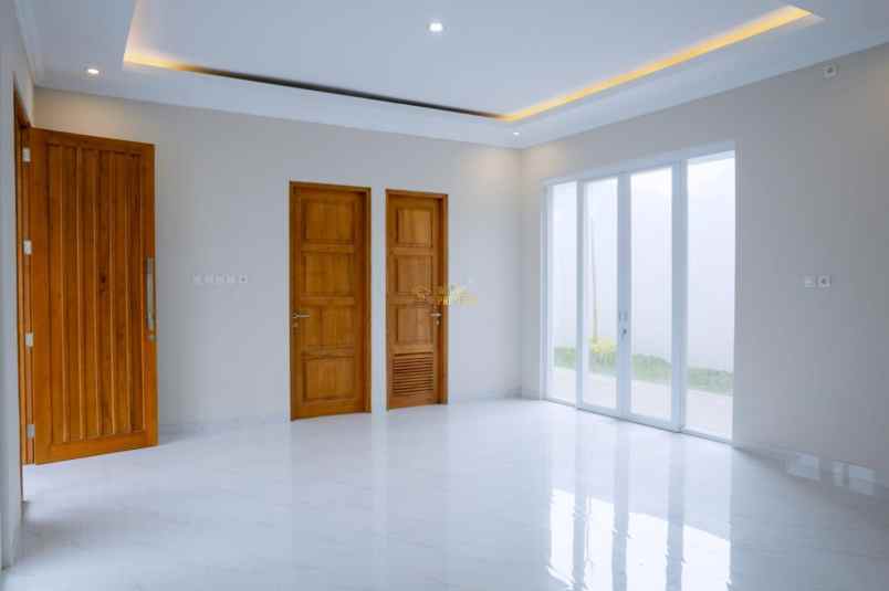 dijual rumah sendangadi