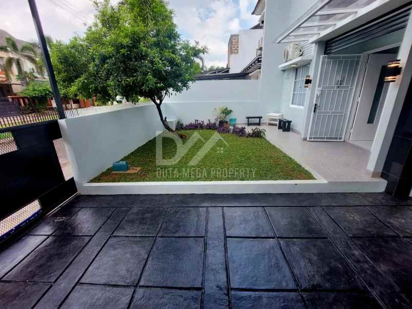dijual rumah serpong park