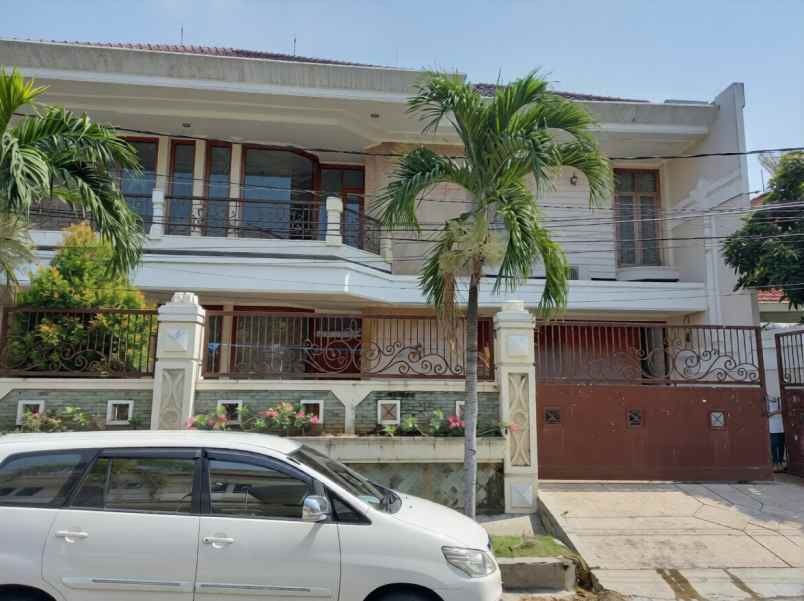 dijual rumah seruni surabaya pusat