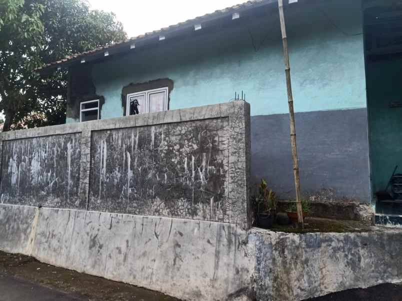 dijual rumah siap huni pinggir jalan akses mobil