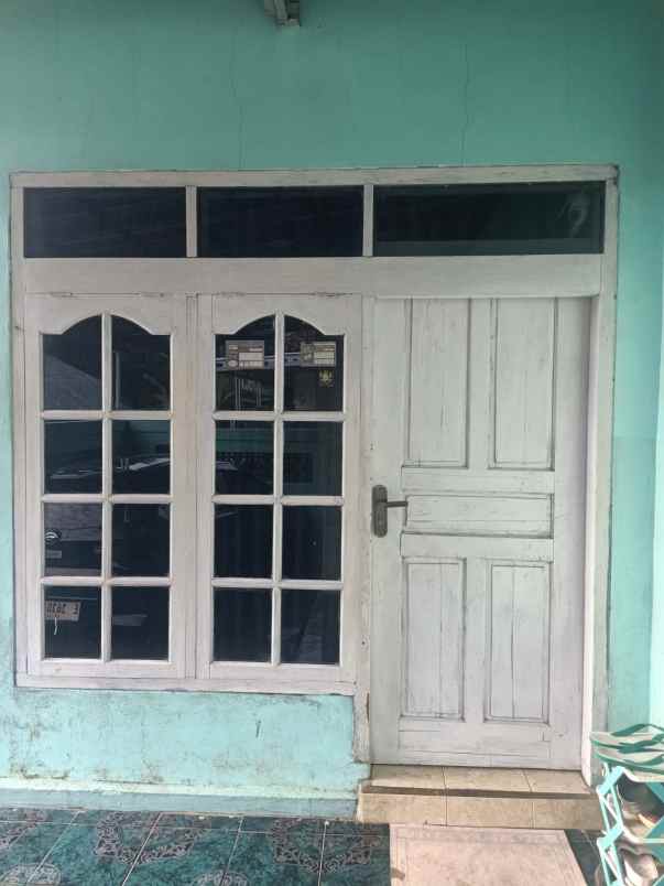 dijual rumah siap huni pinggir jalan akses mobil