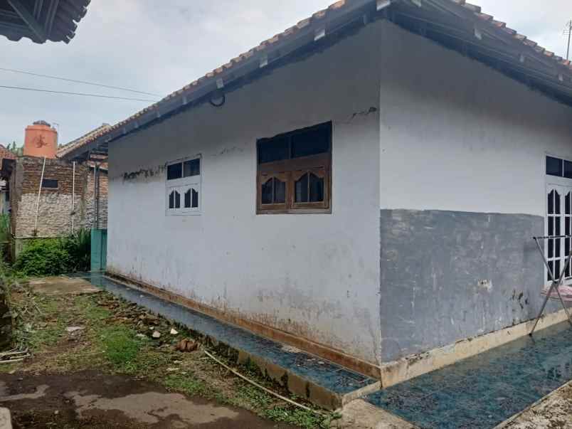 dijual rumah siap huni pinggir jalan akses mobil