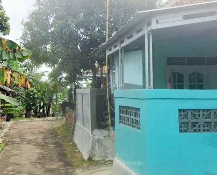 dijual rumah siap huni pinggir jalan akses mobil