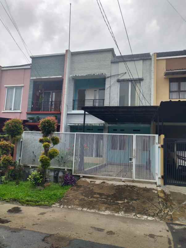 dijual rumah strategis dekat tol di limo cinere depok