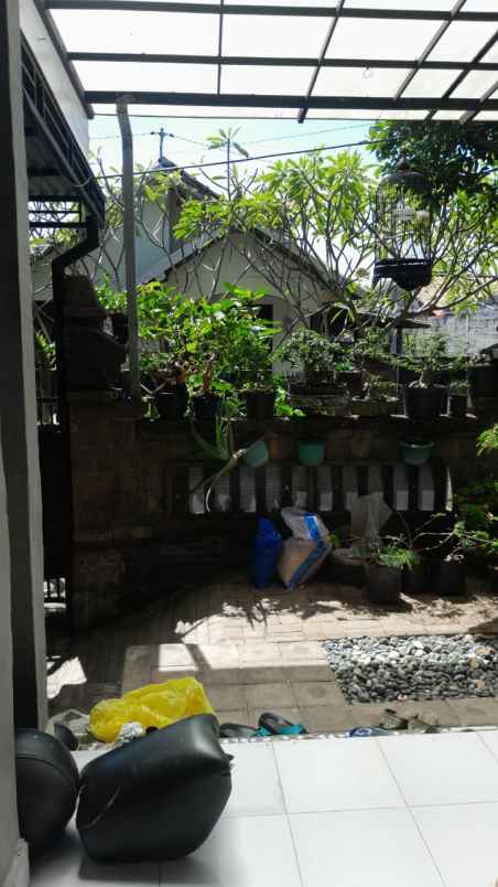 dijual rumah strategis di taman griya jimbaran