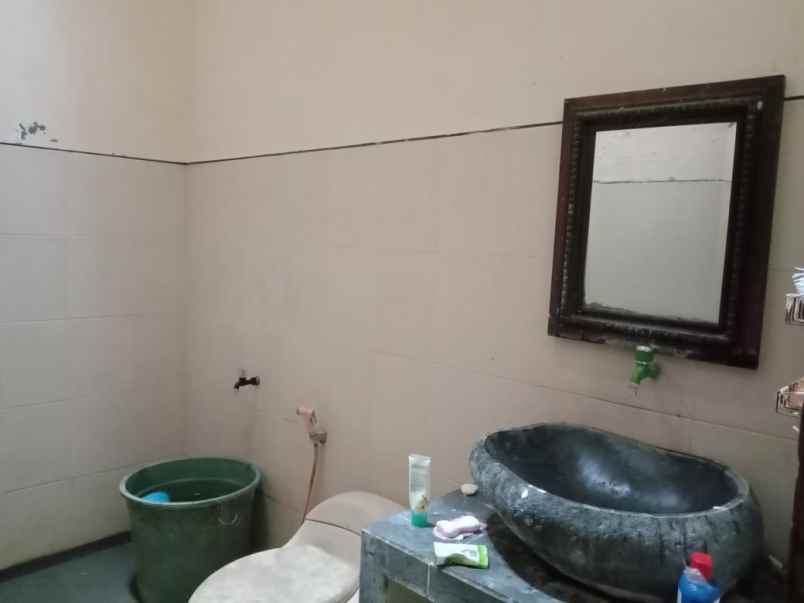 dijual rumah strategis di taman griya jimbaran