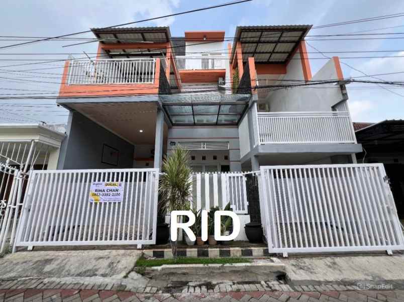 dijual rumah sutorejo