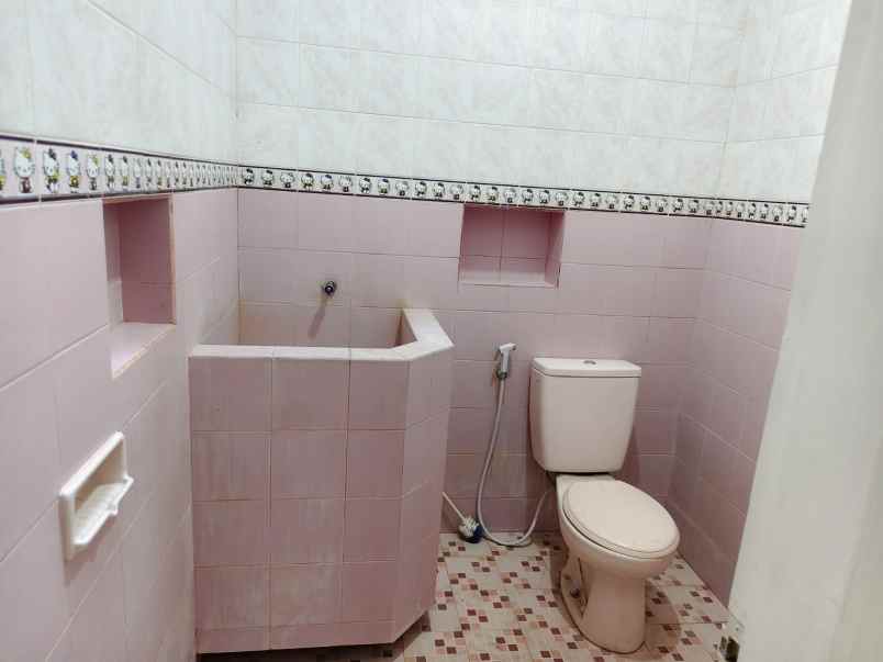 dijual rumah sutorejo prima indah