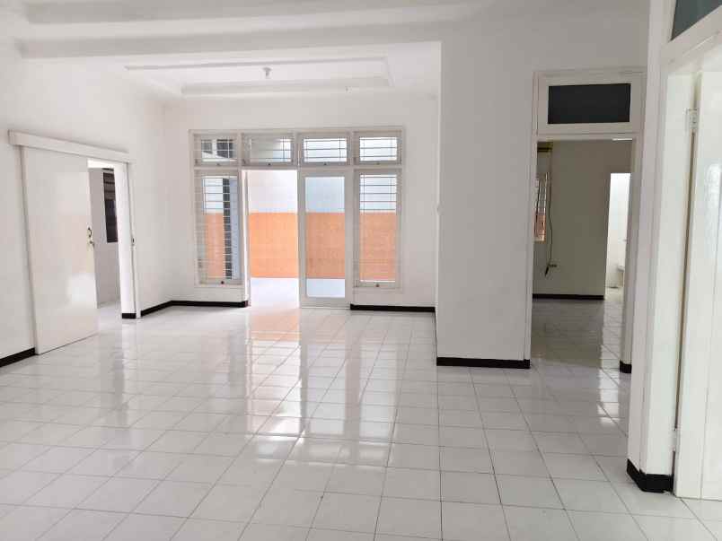 dijual rumah sutorejo prima indah