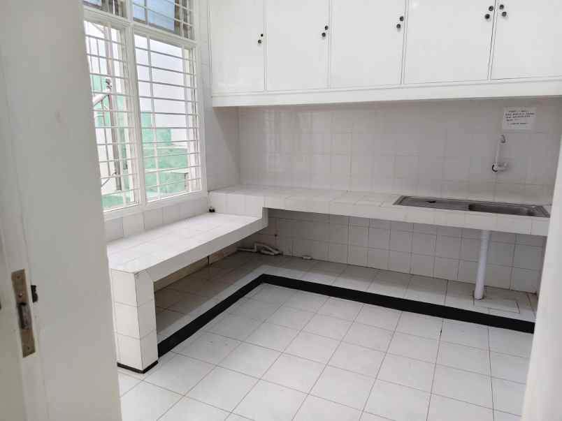 dijual rumah sutorejo prima indah