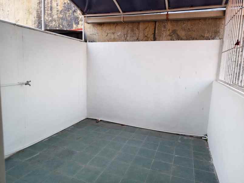 dijual rumah sutorejo prima indah