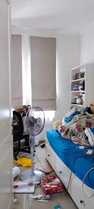 dijual rumah suvarna sutera cluster