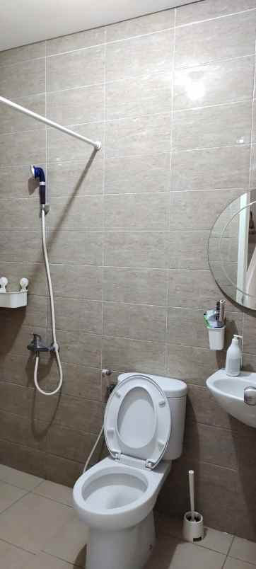 dijual rumah suvarna sutera cluster