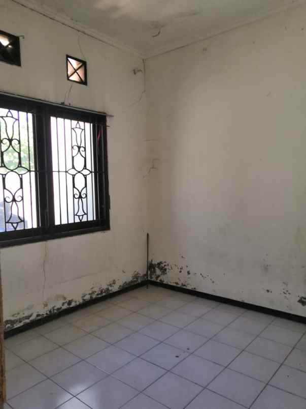 dijual rumah taman gunung anyar