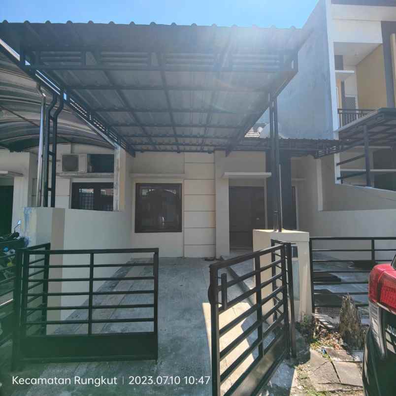 dijual rumah taman rivera regency