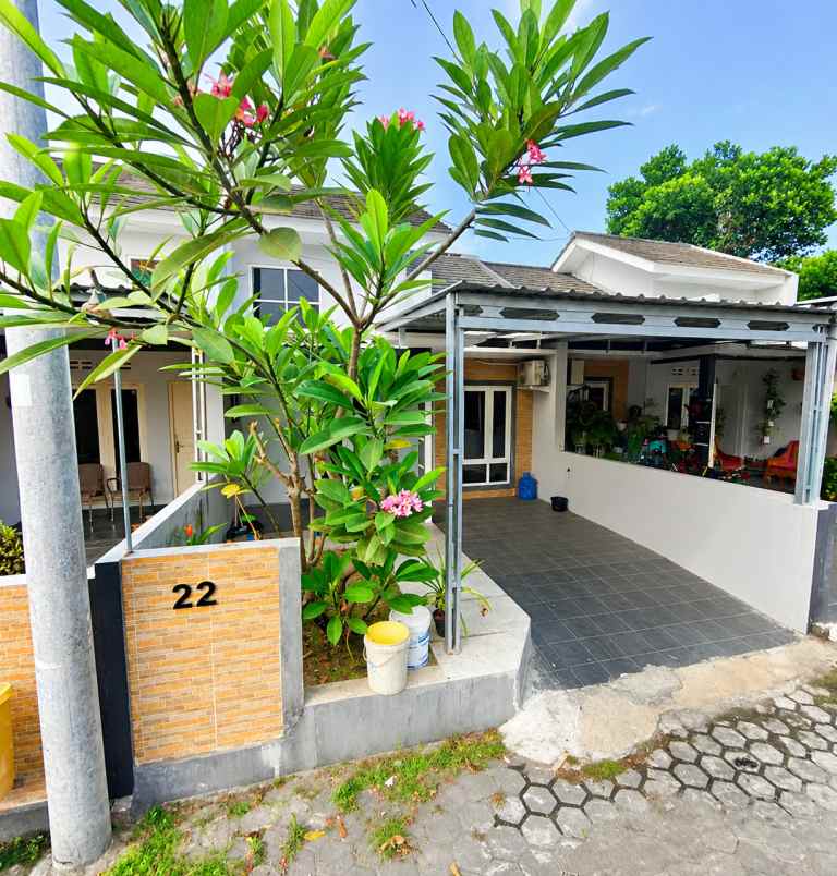 dijual rumah tamanan