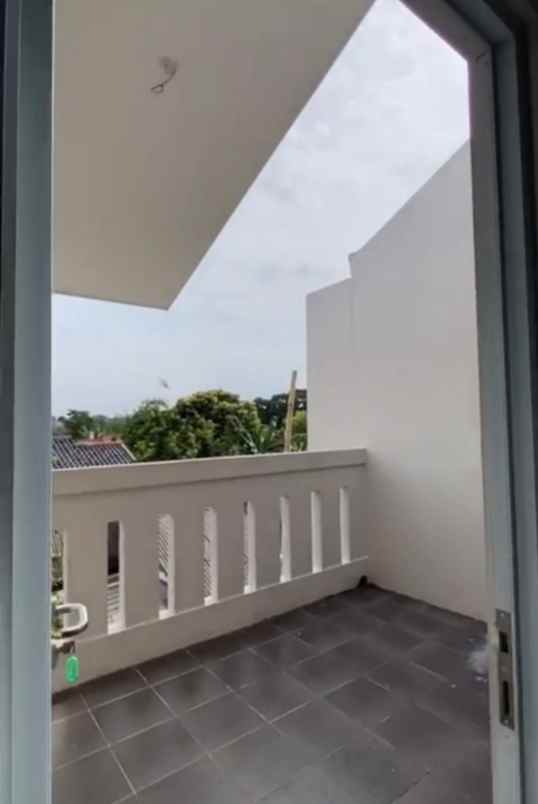 dijual rumah tanah baru beji depok