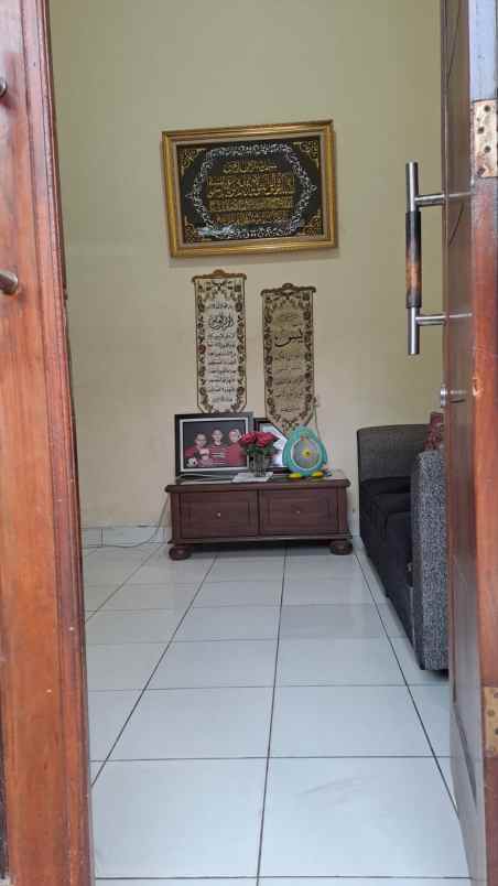 dijual rumah tanah baru beji depok