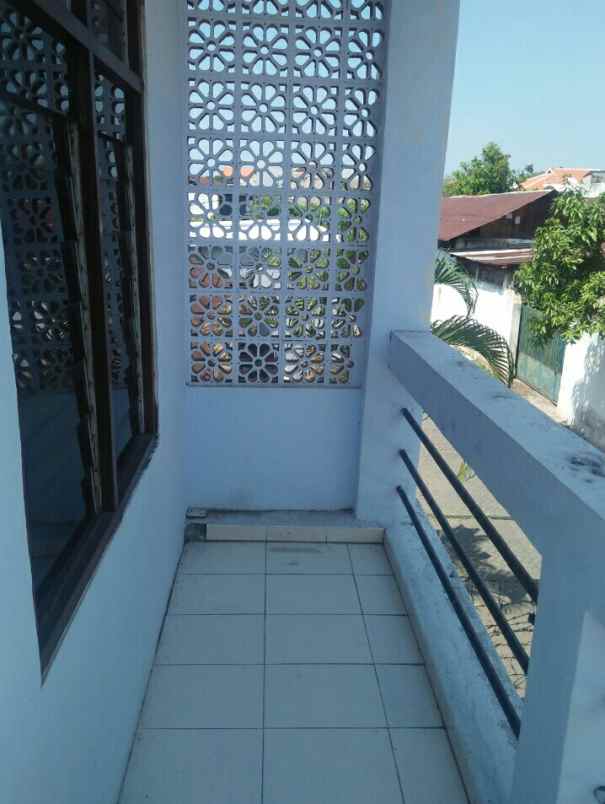 dijual rumah tepi jalan daerah