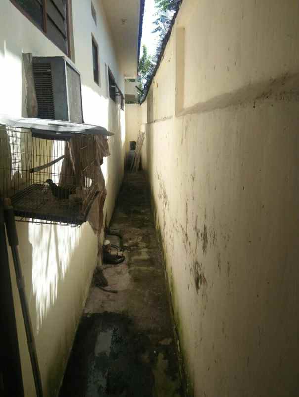 dijual rumah tepi jalan daerah