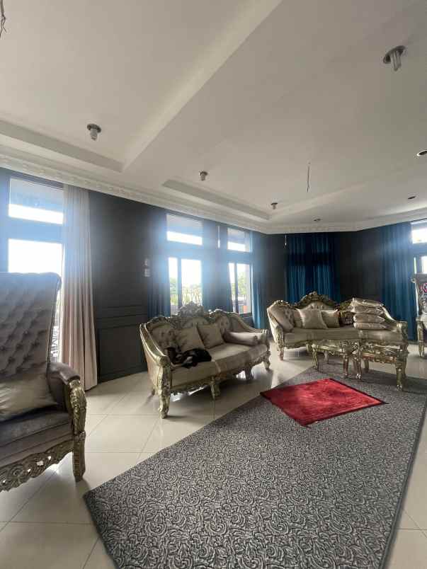 dijual rumah tepi jalan ringroad