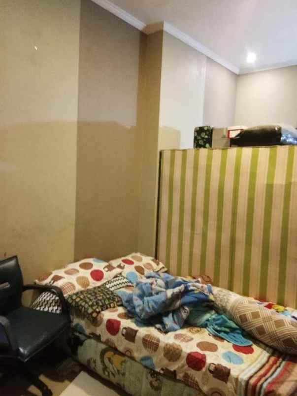 dijual rumah tipar silih asih