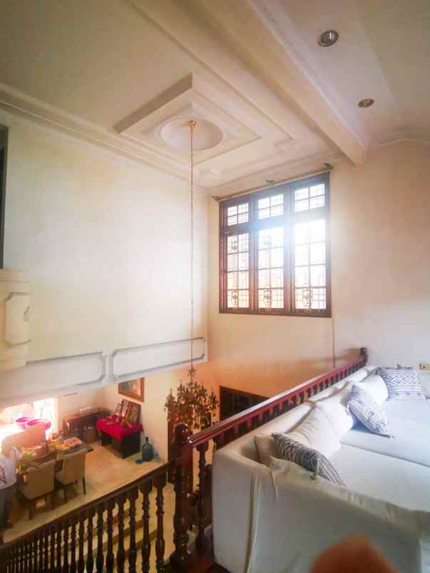 dijual rumah tomang